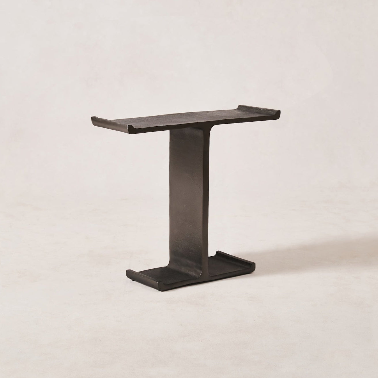 Table d'appoint à poutre en I